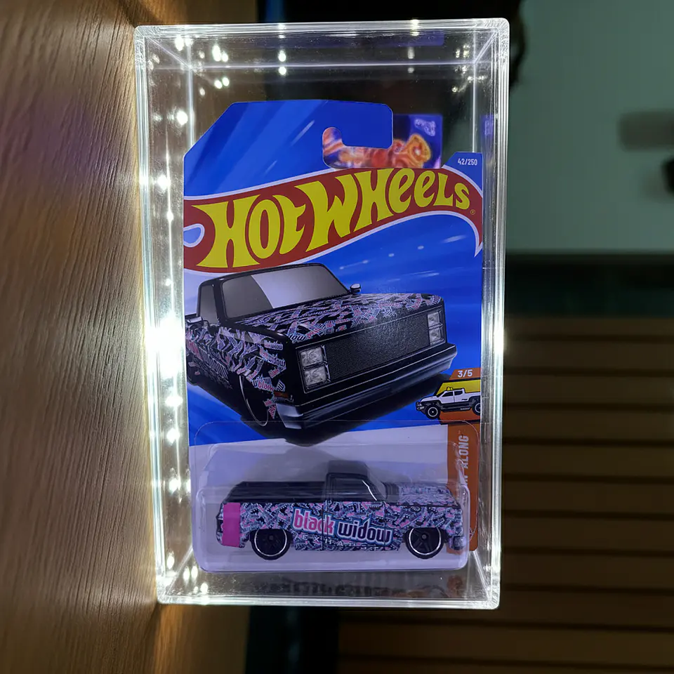 Hot Wheels - 83 Chevy Silverado - Truckin Along 3/5 3