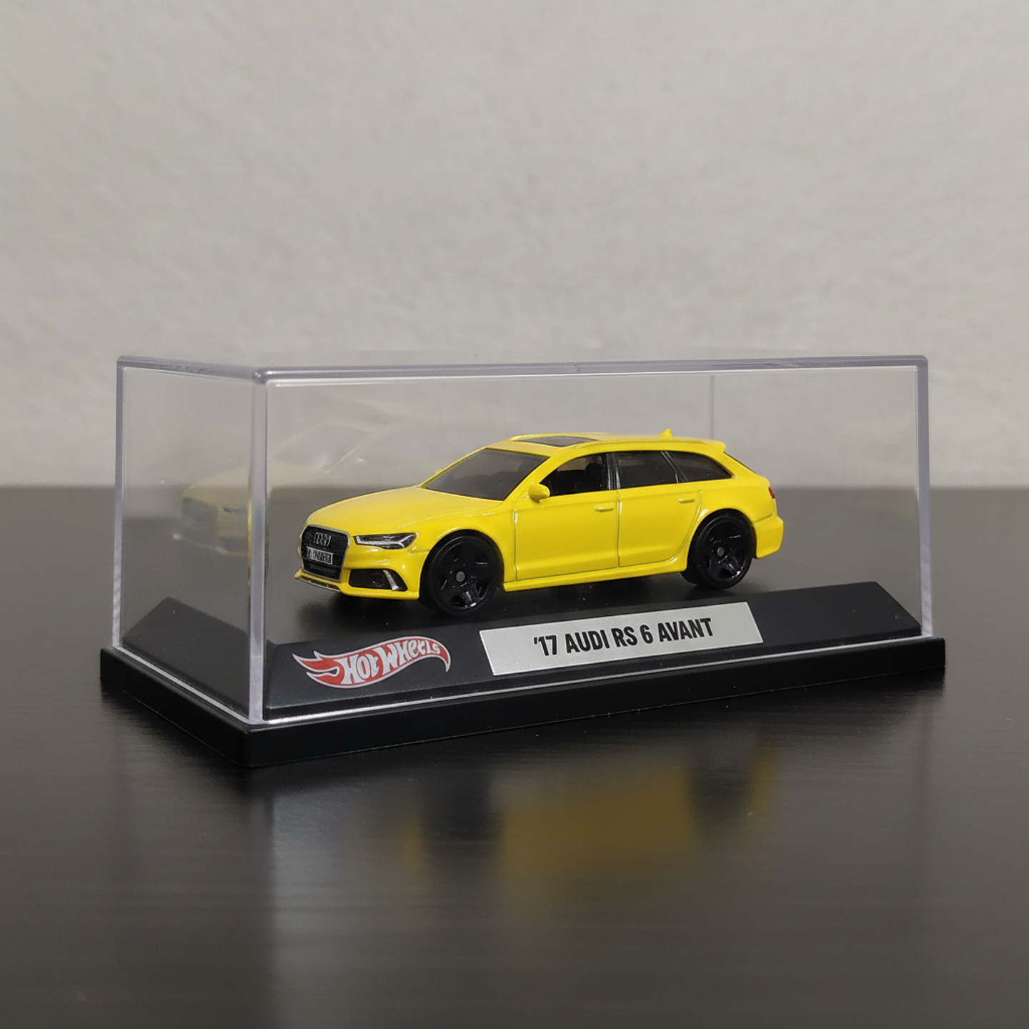 Hot Wheels - 17 Audi RS 6 Avant - HW Euro 2/10 - Escala 1:64 2