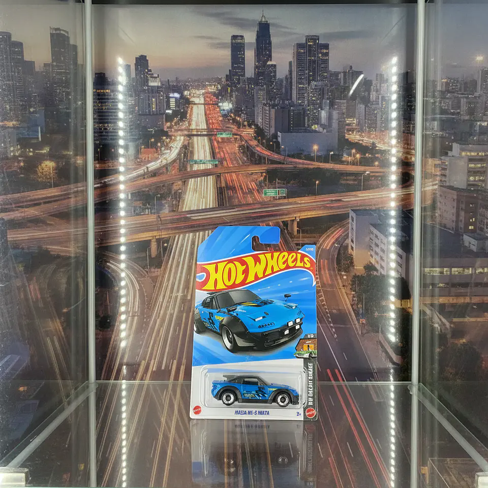 Hot Wheels - Mazda MX-5 Miata Azul - HW Dream Garage 1/5 - Escala 1:64 3