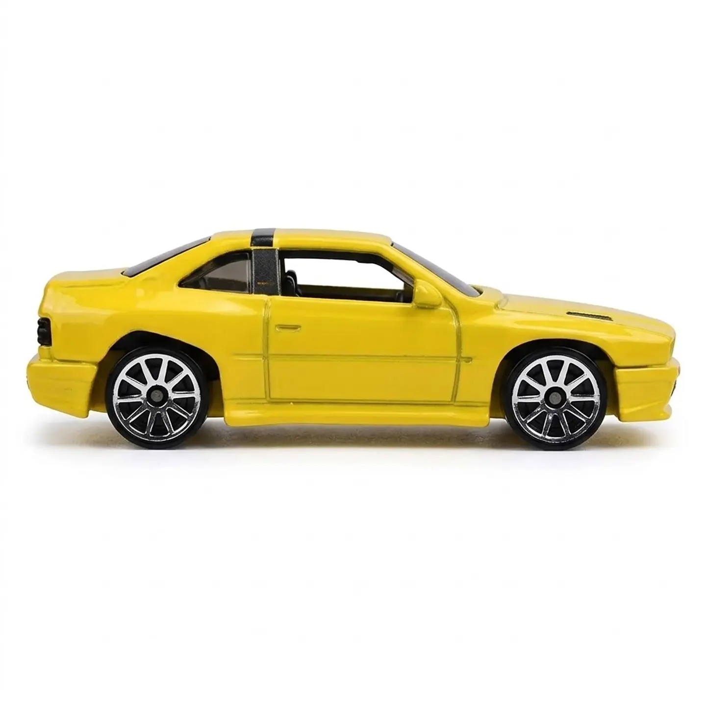 Hot Wheels - Maserati Shamal - Factory Fresh 2/5 - Escala 1:64 Amarillo 3