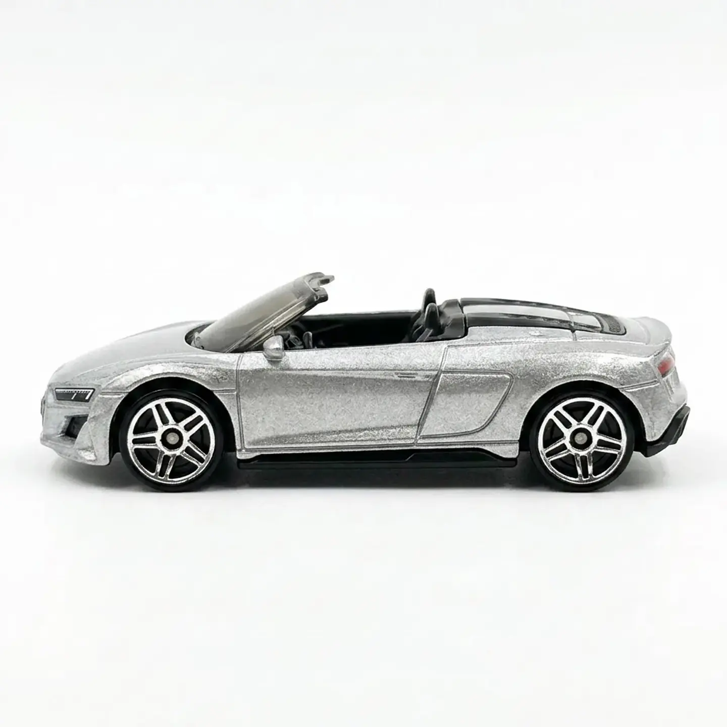 Hot Wheels - 2019 Audi R8 Spyder - Drop Tops 4/5 - Escala 1:64 3