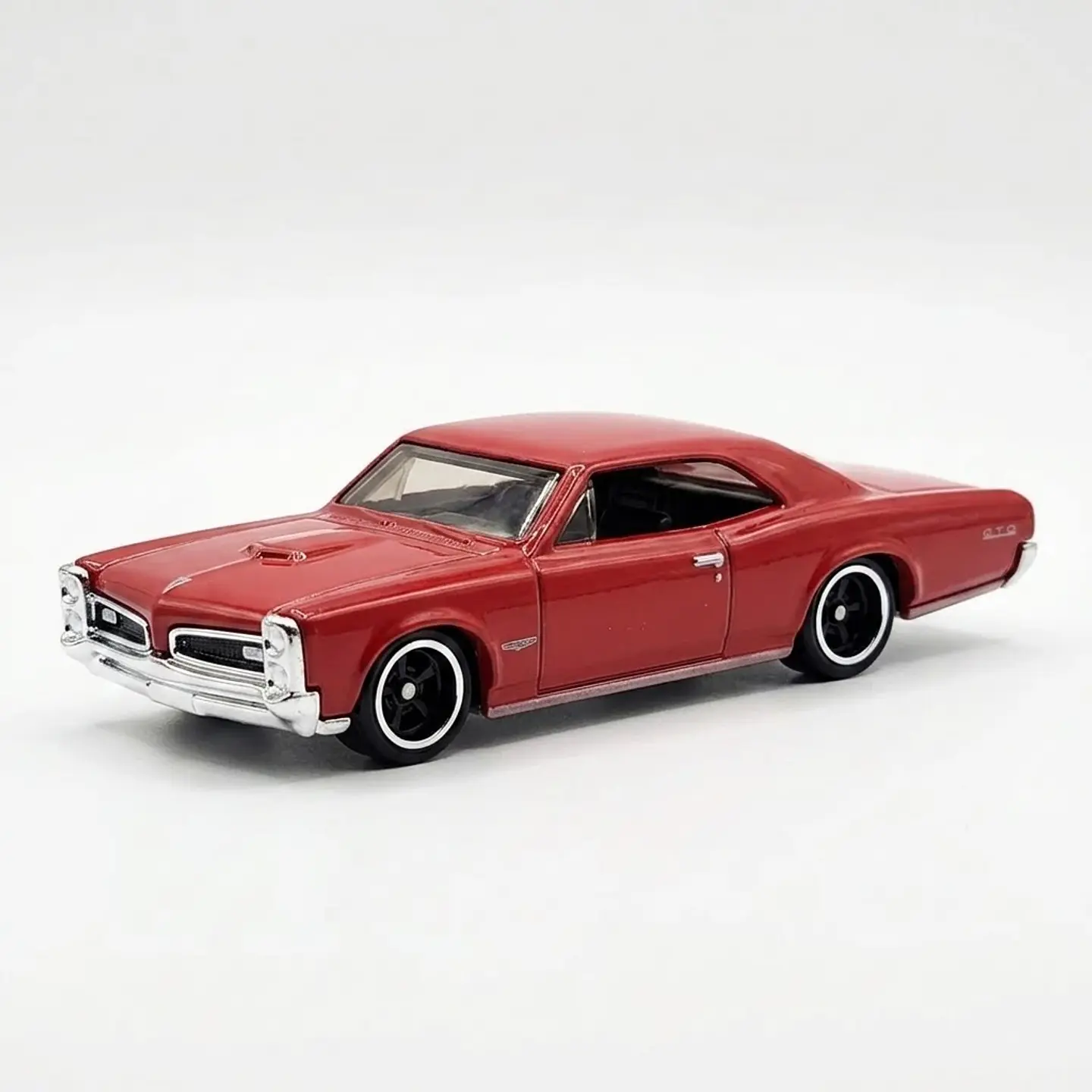 Hot Wheels Silver Series - 66 Pontiac GTO - Pontiac 5/5 - Escala 1:64 Rojo 2