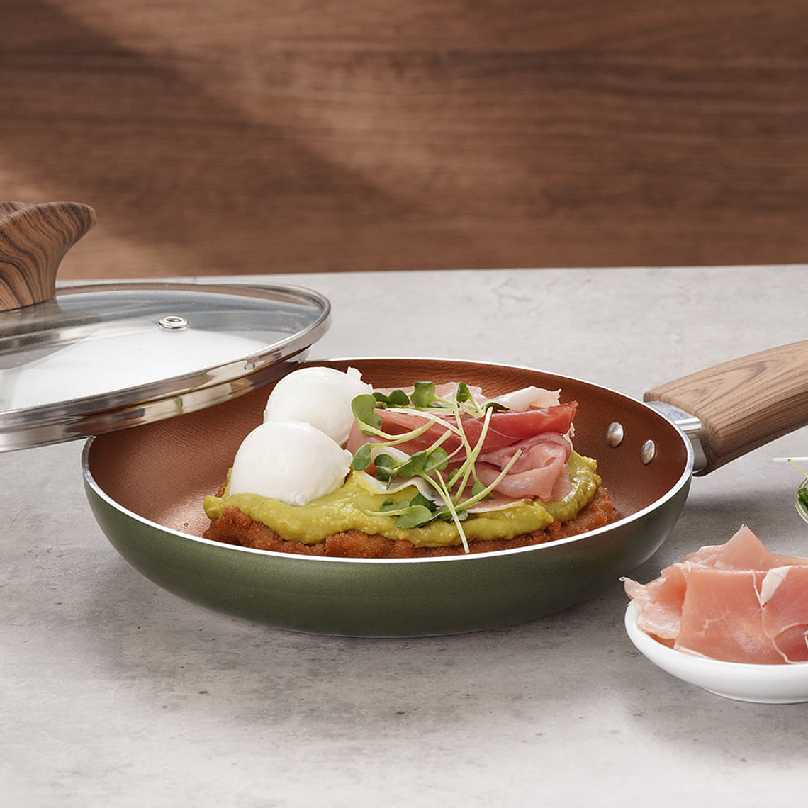 Sarten en Cuarzo con Tapa de Vidrio marca Universal 3