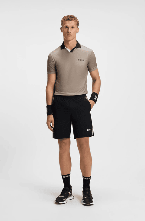 SHORTS DEPORTIVOS DE TENIS EN TEJIDO ELÁSTICO CON CONTROL DE LA HUMEDAD SHORTS REGULAR FIT HOMBRE