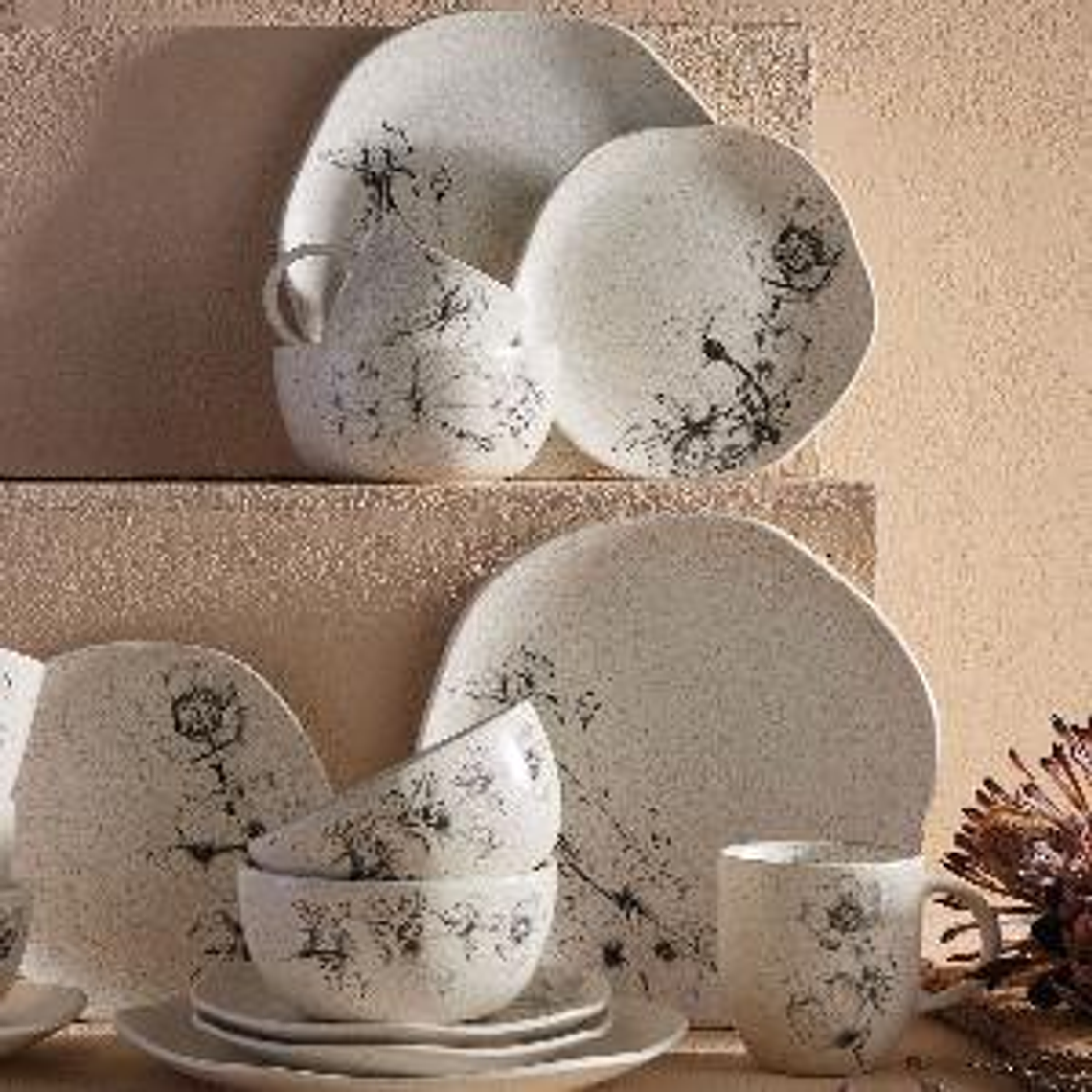 Vajilla Corona Elea 4 Puestos 16 Piezas + 1 Mantequillera Rosé 5