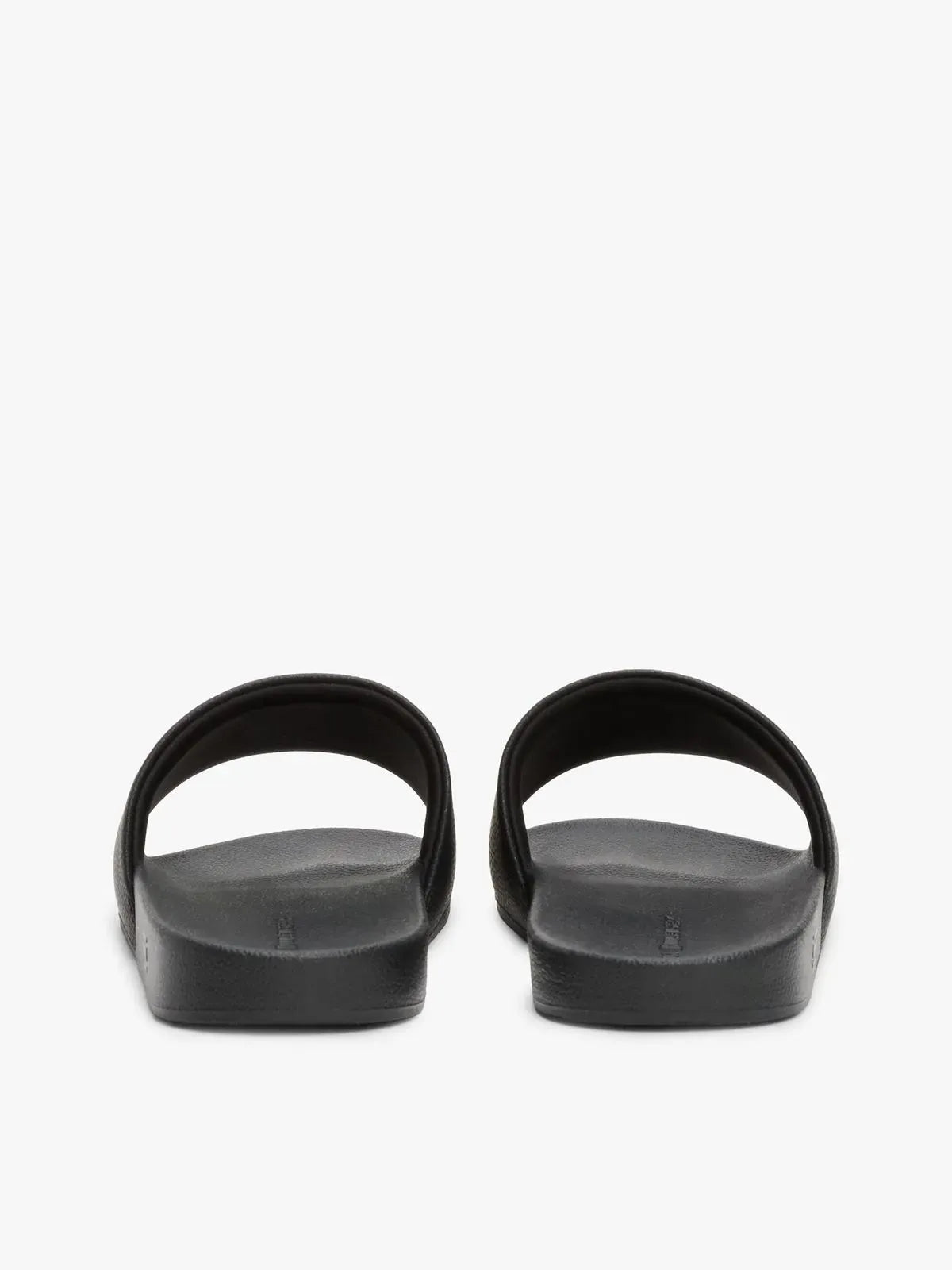 HILIFGER NYC POOL SLIDE 3