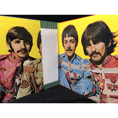 Beatles – Sgt. Pepper's Lonely Hearts Club Band (Ed Japón)