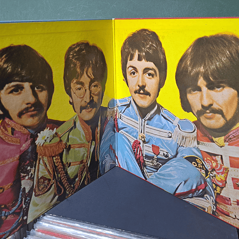 Beatles, The – Sgt. Pepper's Lonely Hearts Club Band (Ed. Japón)