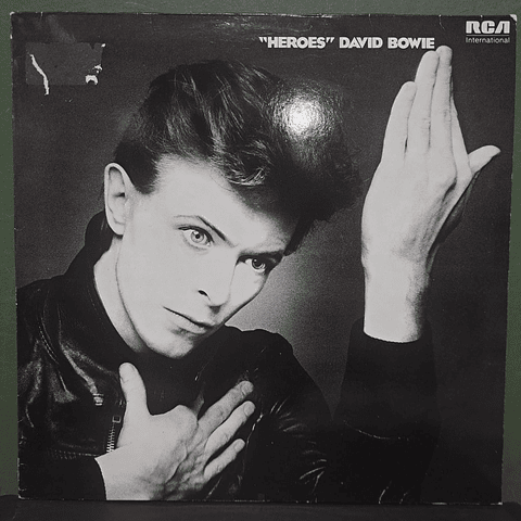 David Bowie – "Heroes"