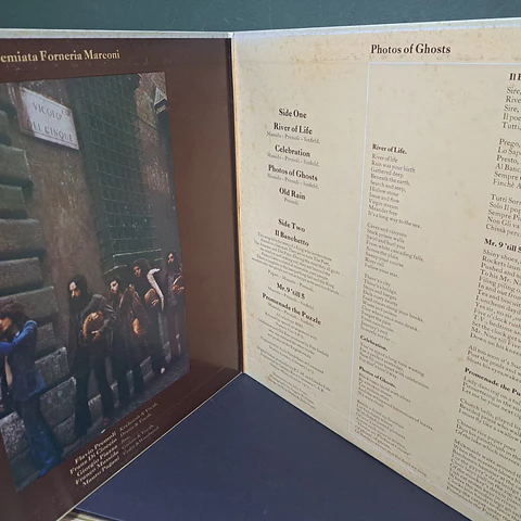 Premiata Forneria Marconi – Photos Of Ghosts (Ed. Japón)