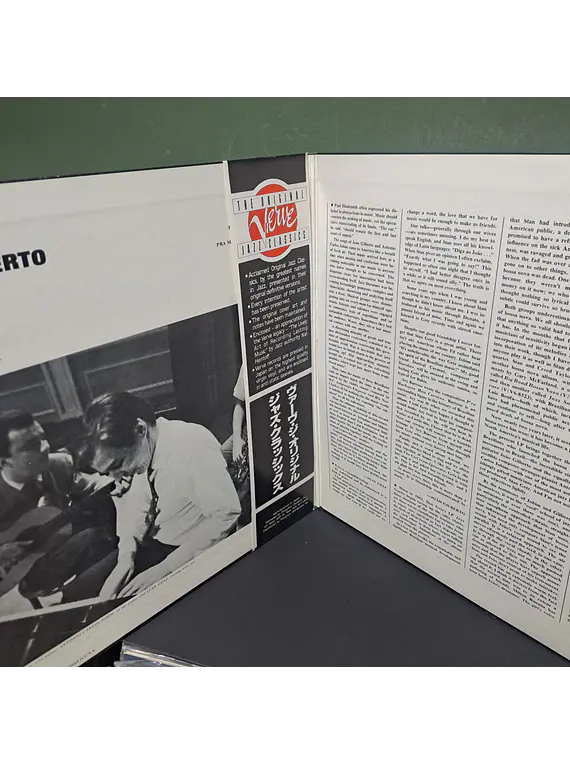 Stan Getz, Joao Gilberto Featuring Antonio Carlos Jobim – Getz / Gilberto featuring Antonio Carlos Jobim