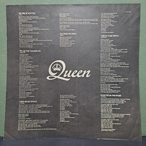 Queen – News Of The World (Japón)
