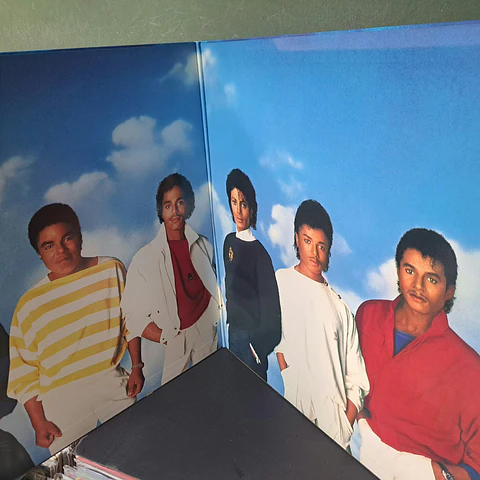 Jacksons – Victory  (Ed. Japón)