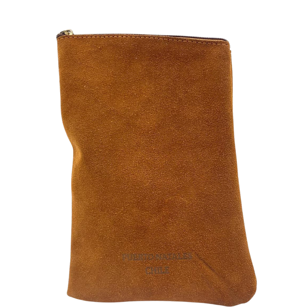 Yerbero Cuero Café con Grabado de Puerto Natales 2