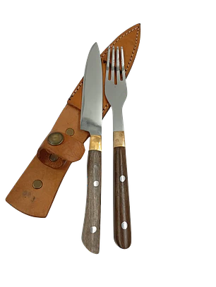 Set de Asado de Cuchillo y Tenedor con Vaina de Cuero