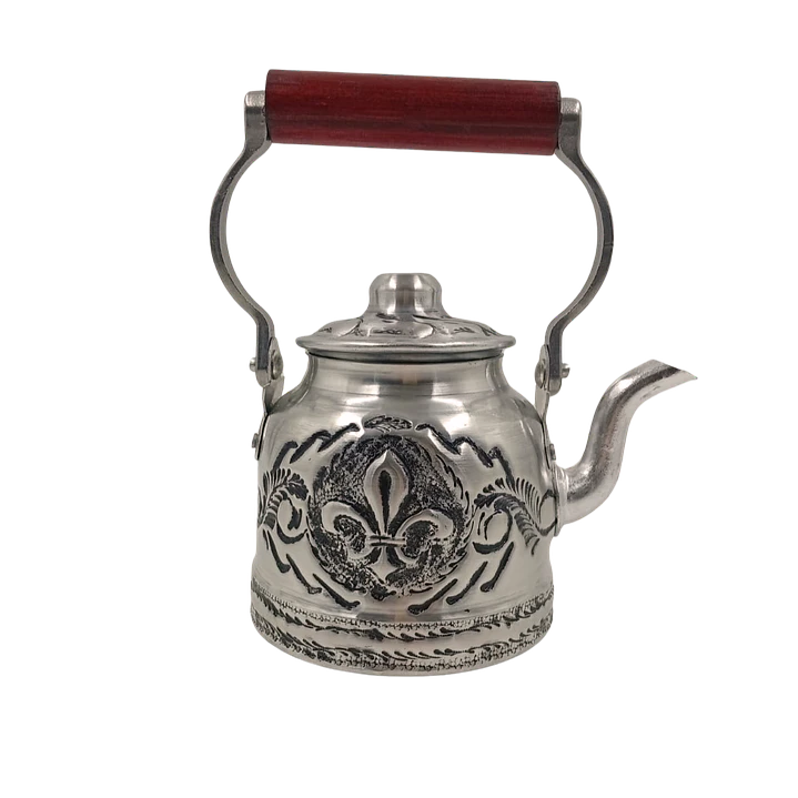 Tetera Cincelada diseño Flor de Lis 500 ml 1