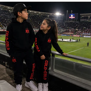 Buzo detalles rojos infantil