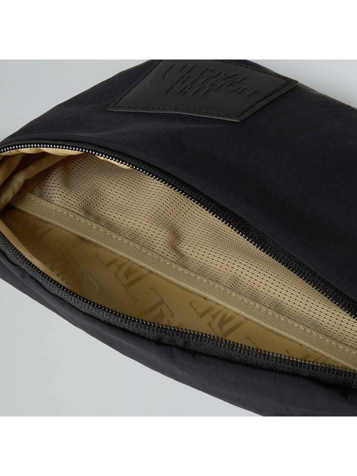 Riñonera Never Stop para mujer 4