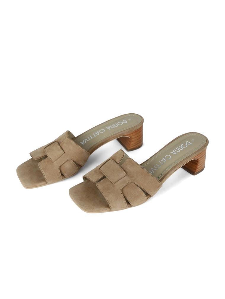 SANDALIA JAZMIN - TABACO 2