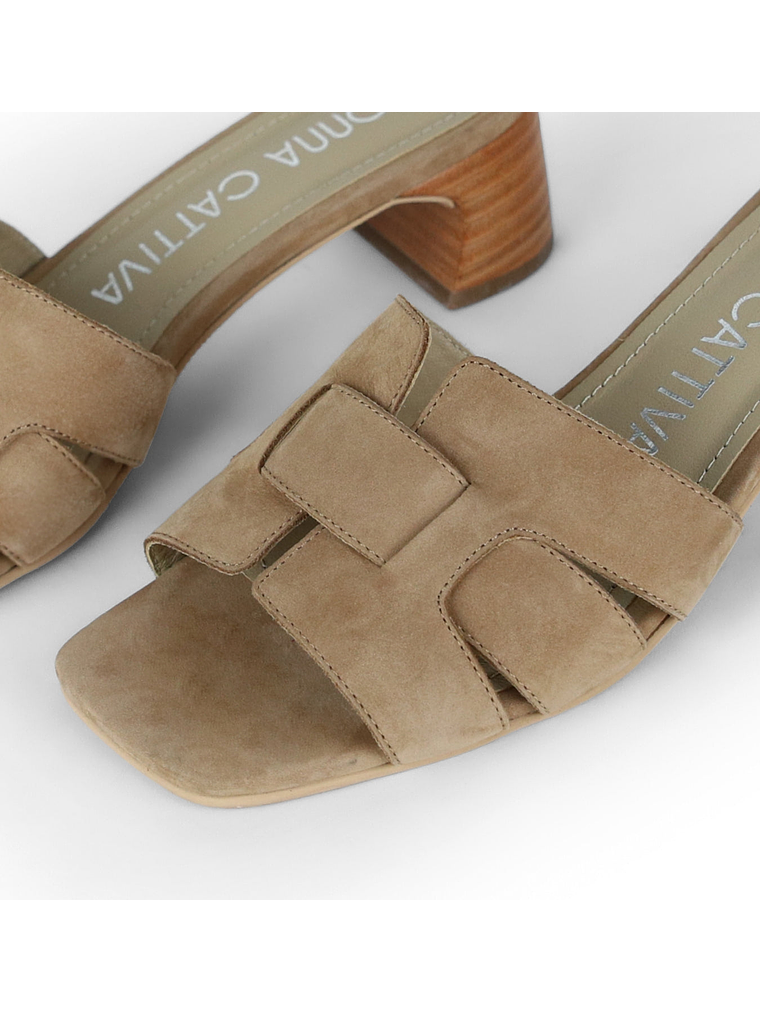 SANDALIA JAZMIN - TABACO 3