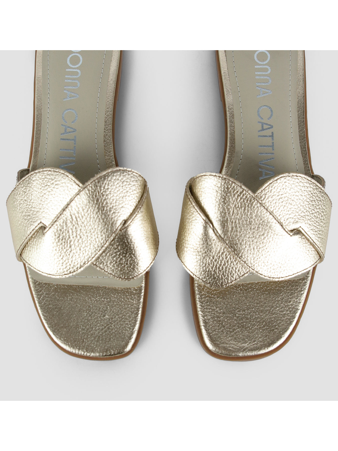 SANDALIA TRENZI - DORADO 5