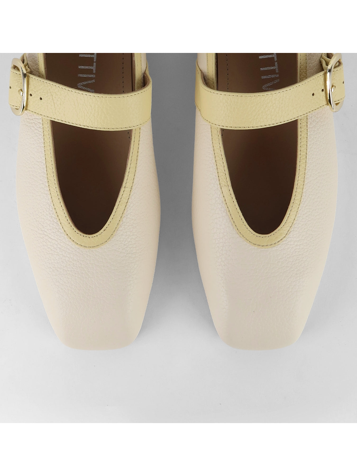 BALERINA CAIREL - HUESO 4