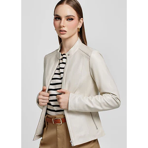 CASACA CON DETALLE EN LOS HOMBROS