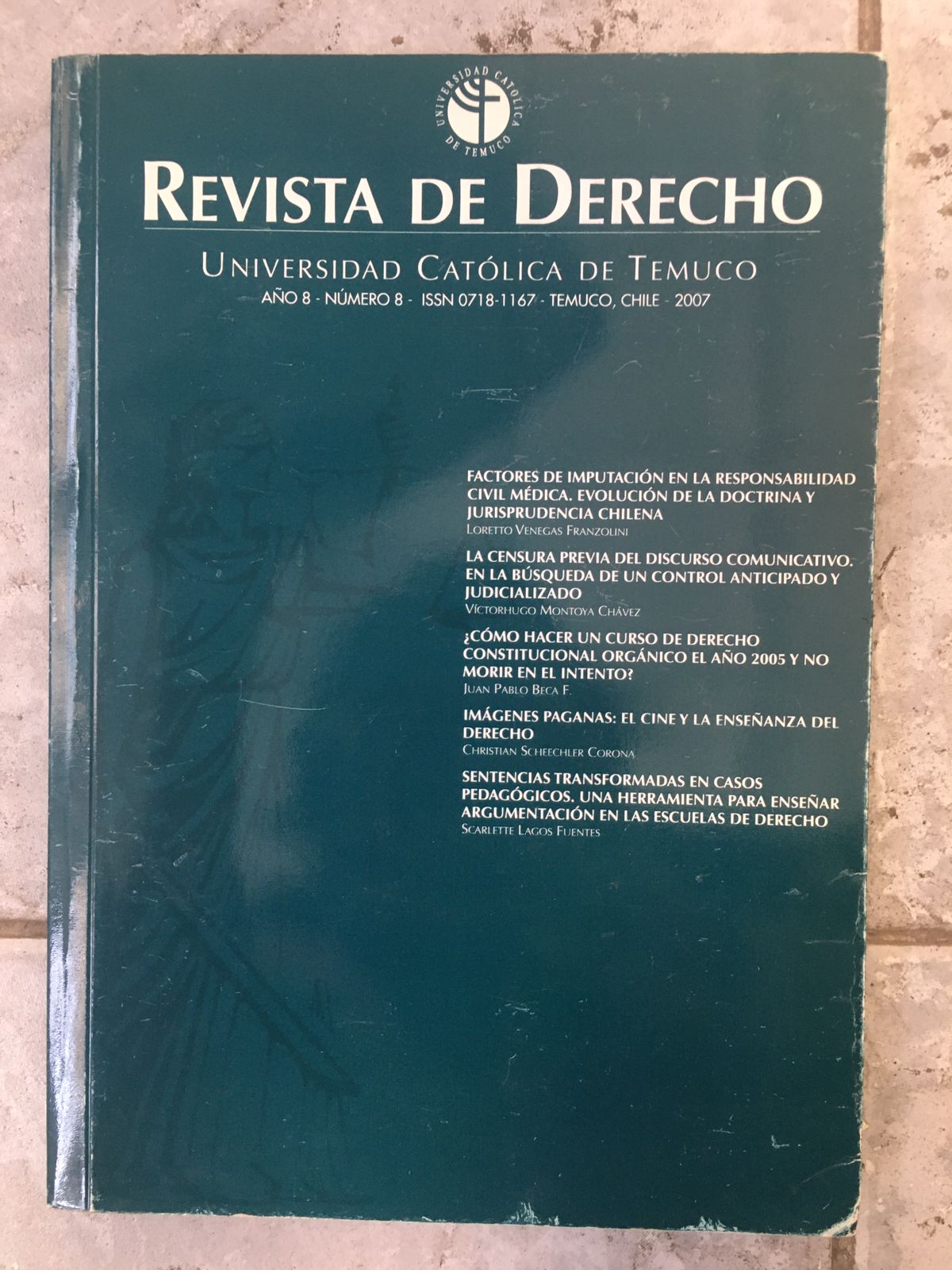 Revista de derecho, Universidad Católica de Temuco