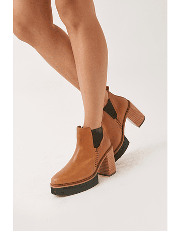 ZAPATO BOTIN COLOMBA CAMEL 