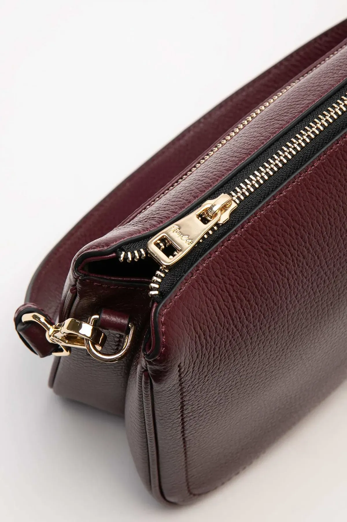 CARTERA CUERO VERSATIL LOOP 5