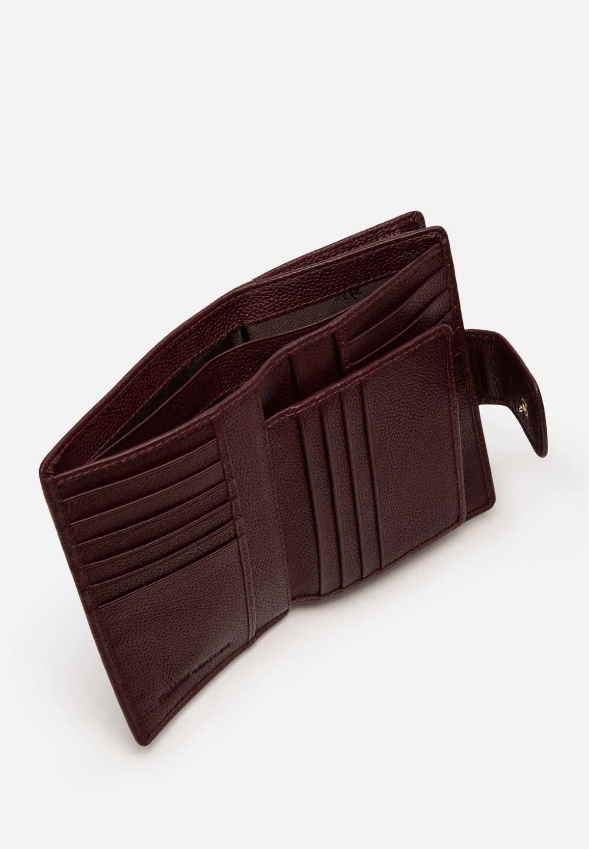 BILLETERA CUERO GRAINY ESSENCE MIDI 6