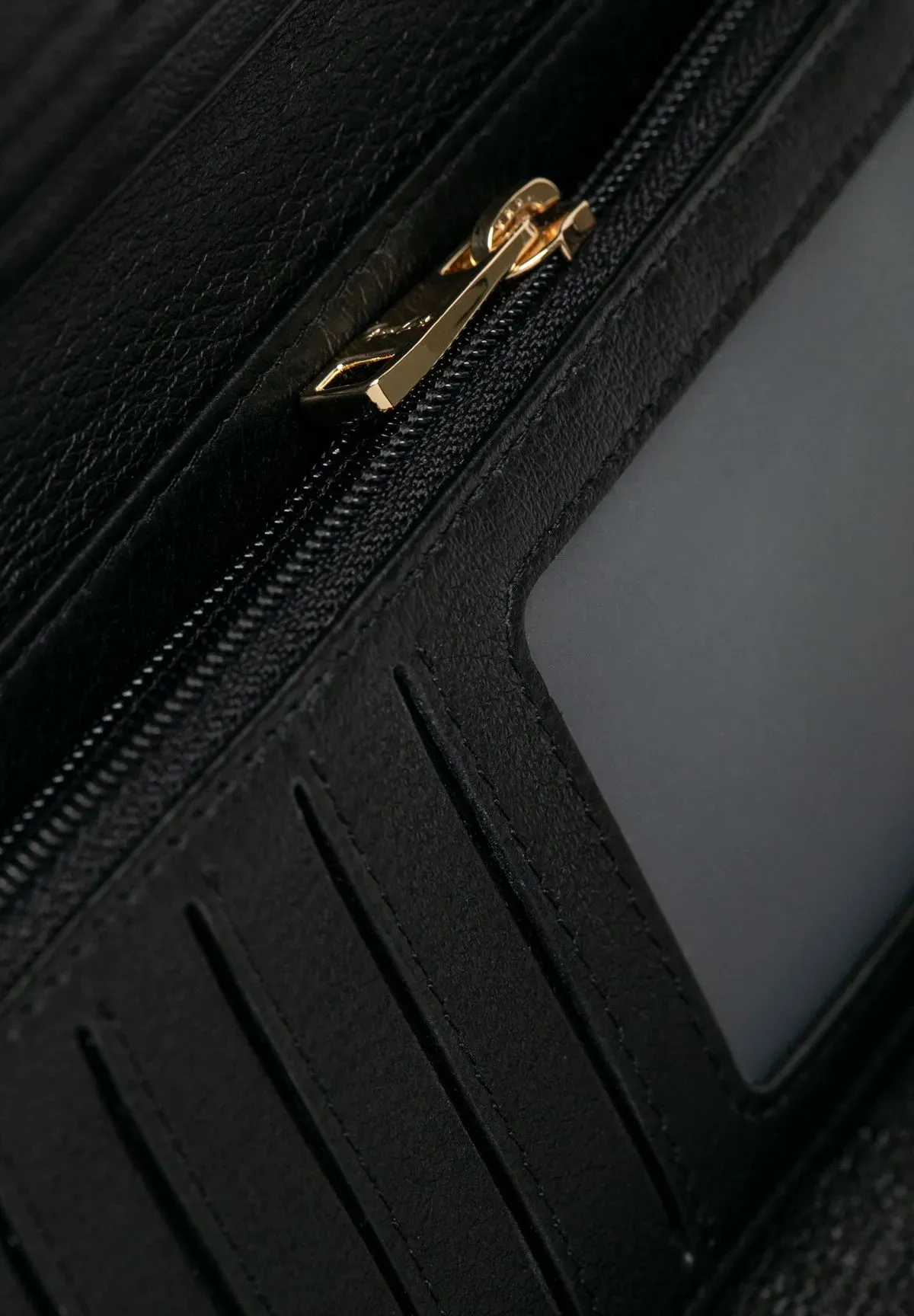 BILLETERA CUERO SOFT TOUCH 6