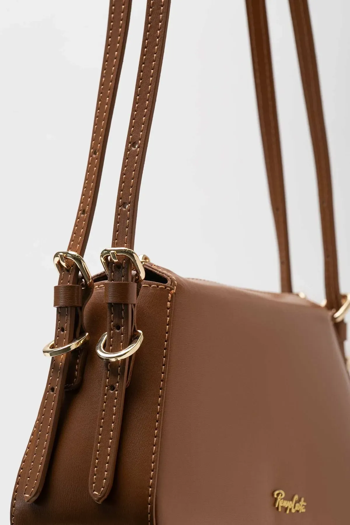CARTERA CUERO LUMI 3
