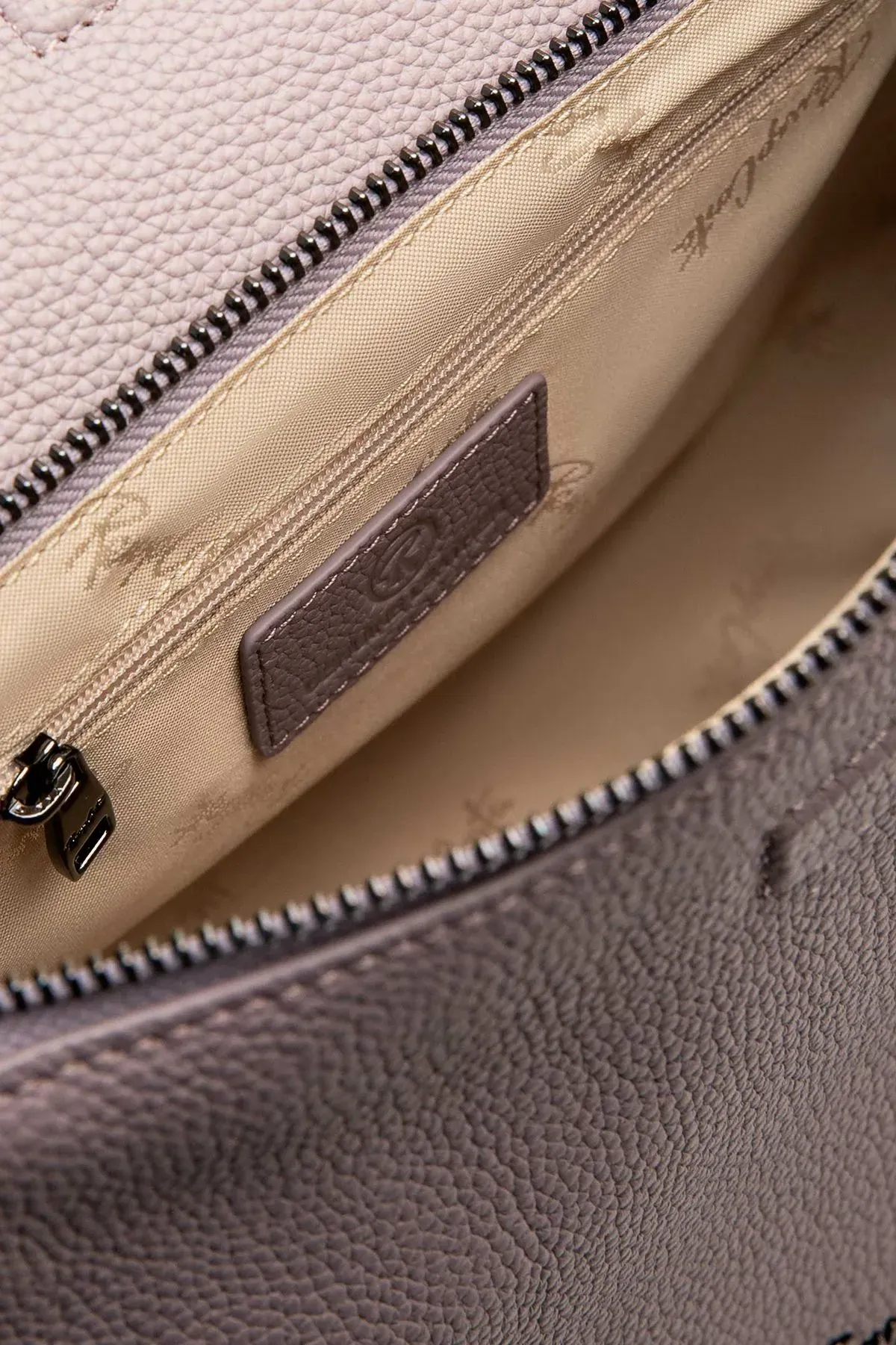 CARTERA CUERO HOBO URBAN 5