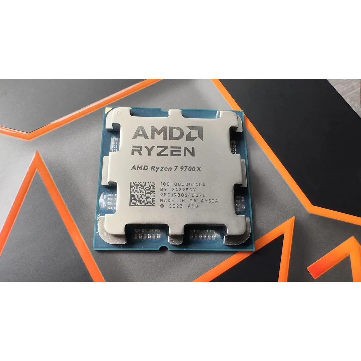 Procesador AMD Ryzen 7 9700X 8 Núcleos 3.8GHz Socket AM5 - Nuevo