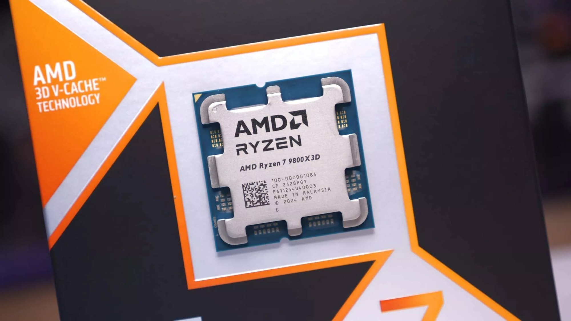 RYZEN 7 9800X 3D / 8 NUCLEOS - 16 HILOS A 5.2GHZ