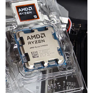 RYZEN 9 9950X / 16 NUCLEOS - 32 HILOS A 5.6GHZ - 