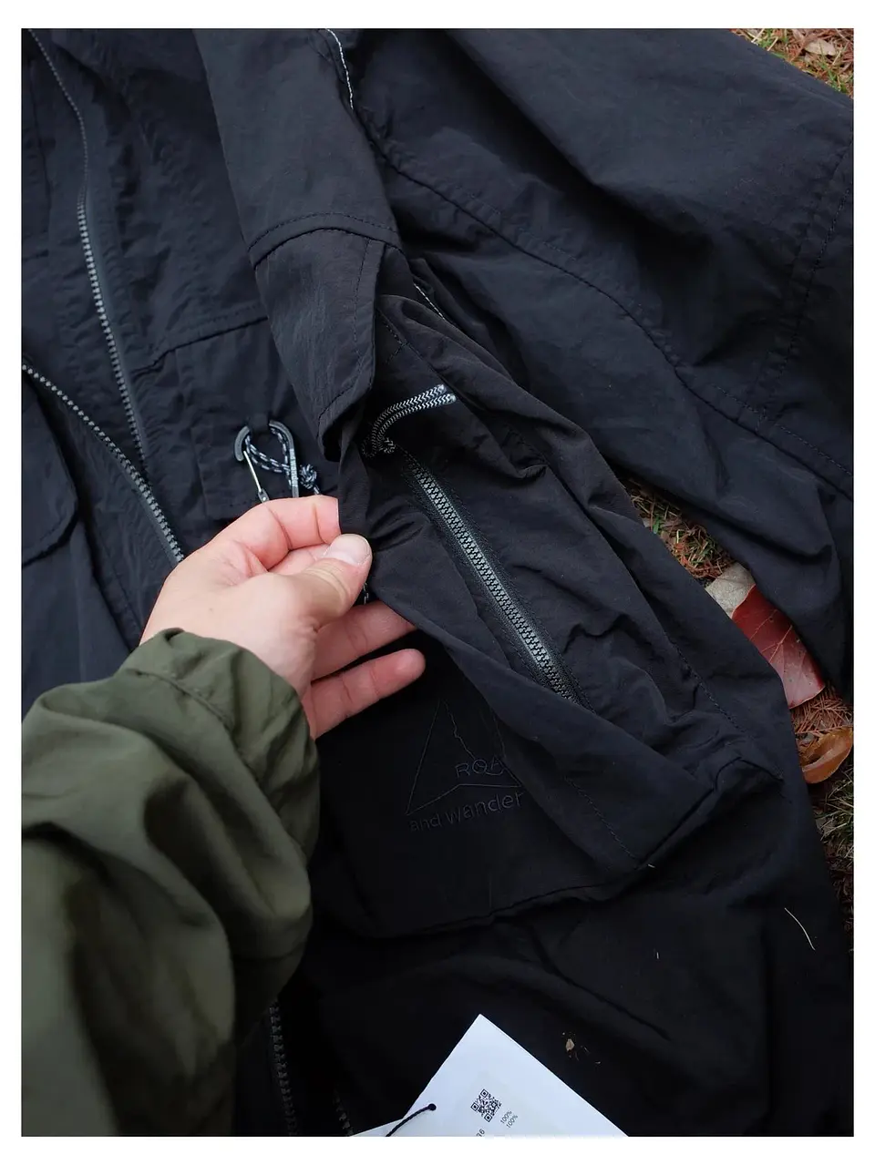 ROA HIKING Collaborative Windproof Waterproof Nylon Jacket Hooded Outerwear Long Sleeve Zipper Closure Pure Color Unisex Jacket 17