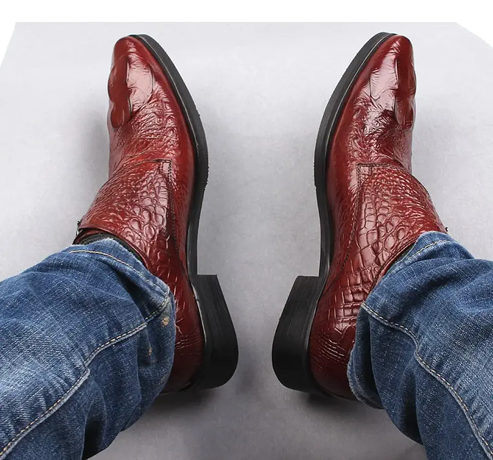 New Oversized Men Shoes Formal Leather Shoes Men Buckle Shoes Luxury Sneakers Comfortable Wearable Dress Shoes Men Casual Shoes 9