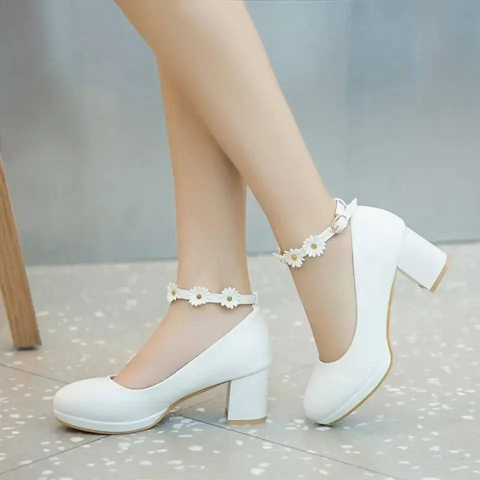 Pumps Spring and autumn fashion Round head Shallow mouth Flower Buckle Thick heel Women's shoes plus size 30-43 high 6cm 26