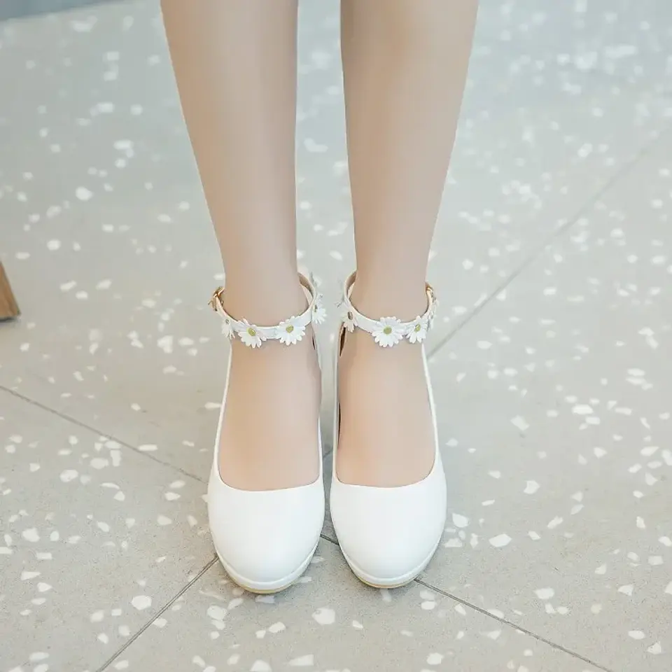 Pumps Spring and autumn fashion Round head Shallow mouth Flower Buckle Thick heel Women's shoes plus size 30-43 high 6cm 29