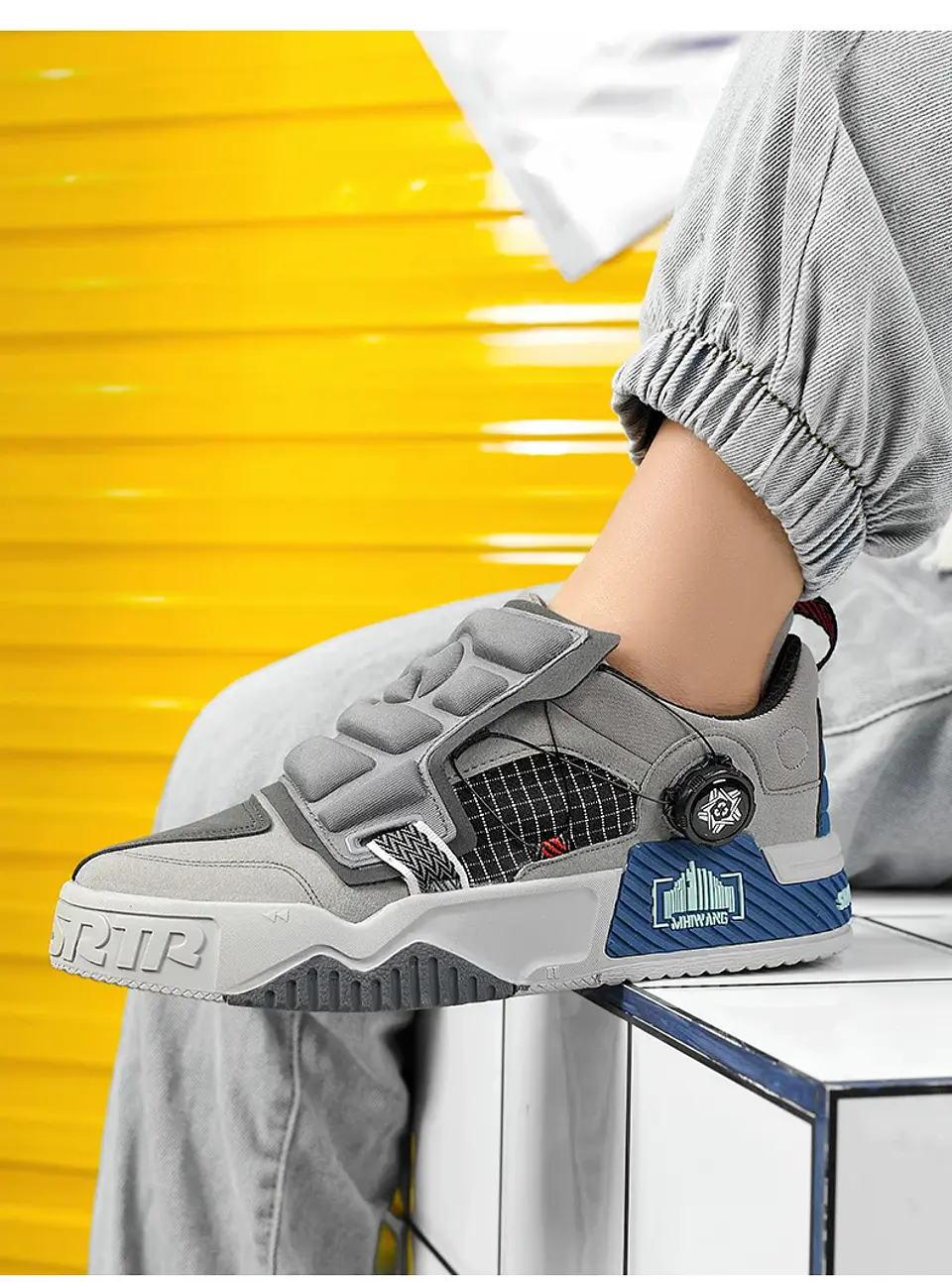 men shoes Sneakers Male tenis Luxury designer shoes Mens casual Shoes platform Shoes fashion Blade loafers running Shoe for men 32