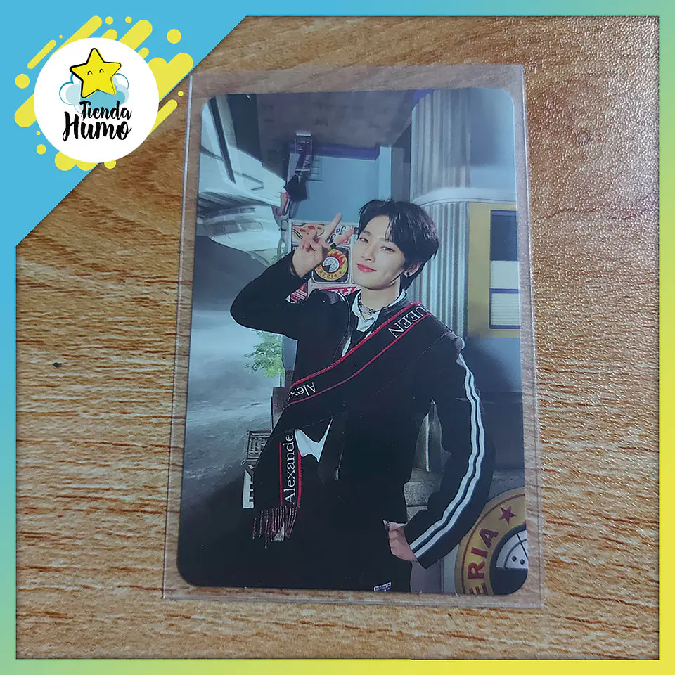 STRAY KIDS - ODDINARY HOTTRACK LIMITED PHOTOCARD 5