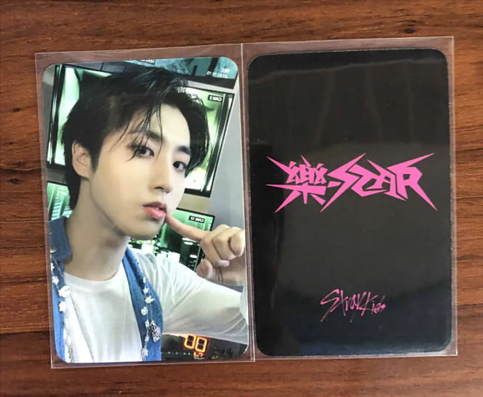 STRAY KIDS - ROCK-STAR APPLE MUSIC POB 5