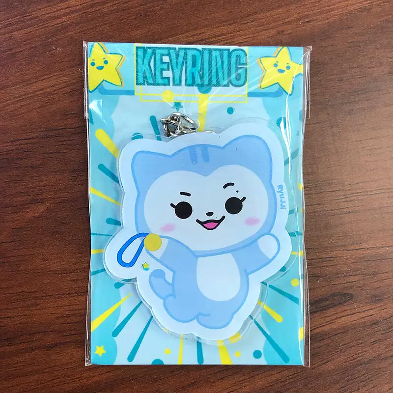 LLAVERO ACRILICO TWINZY ITZY (ALTERNATIVOS) 4