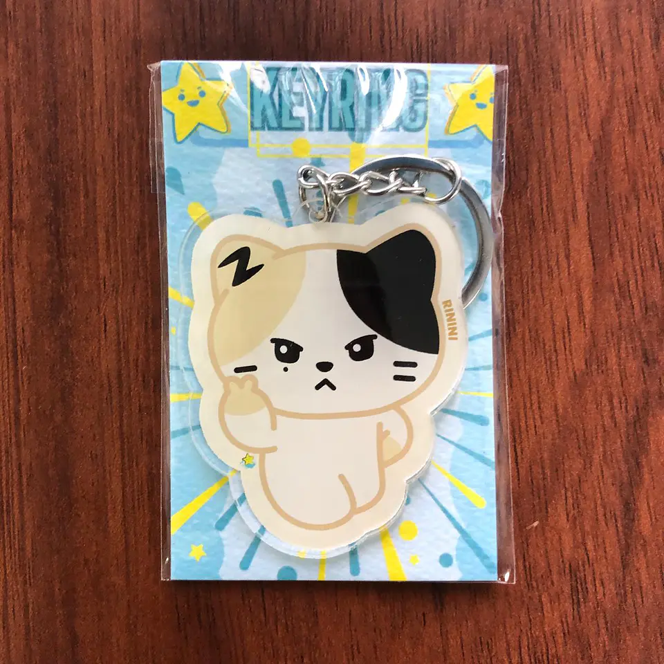 LLAVERO ACRÍLICO ZEROBASEONE (ALTERNATIVOS) 4