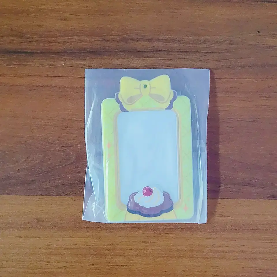 CARD HOLDER RIBBON 2