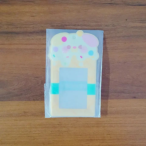 CARD HOLDER (ICE CREAM)