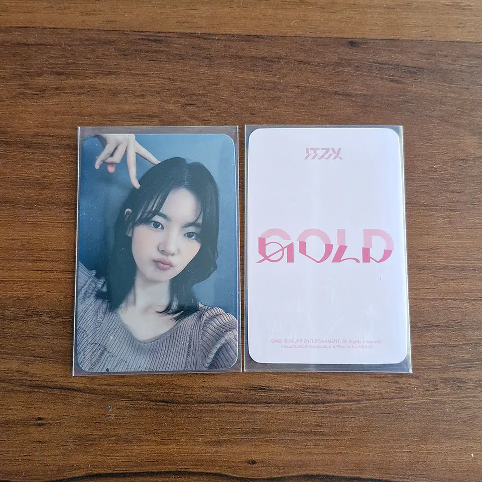 ITZY - GOLD SOUNDWAVE POB 6