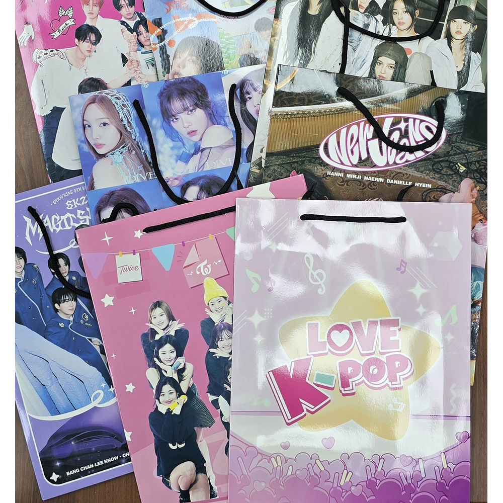 BOLSA DE REGALO KPOP VARIEDADES